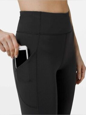 Lululemon Black High Rise Cropped Running Leggings Size 4 Zip Pocket